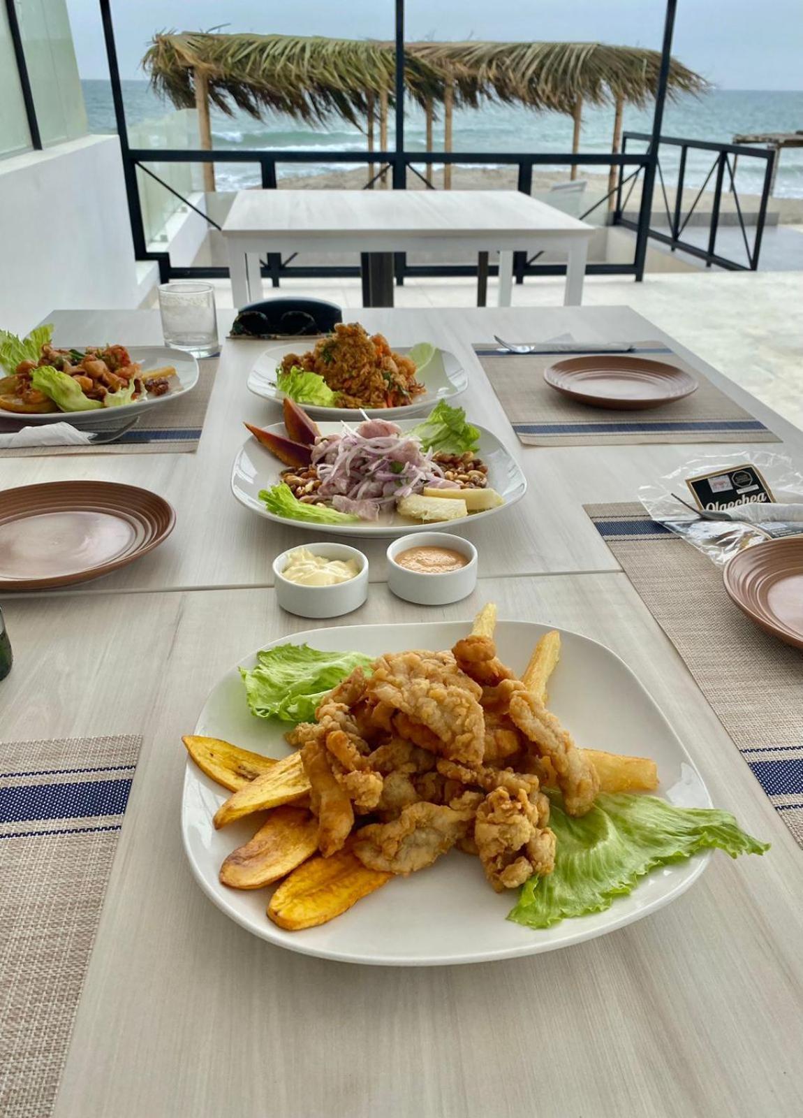 فندق Riviera فيشايتو المظهر الخارجي الصورة